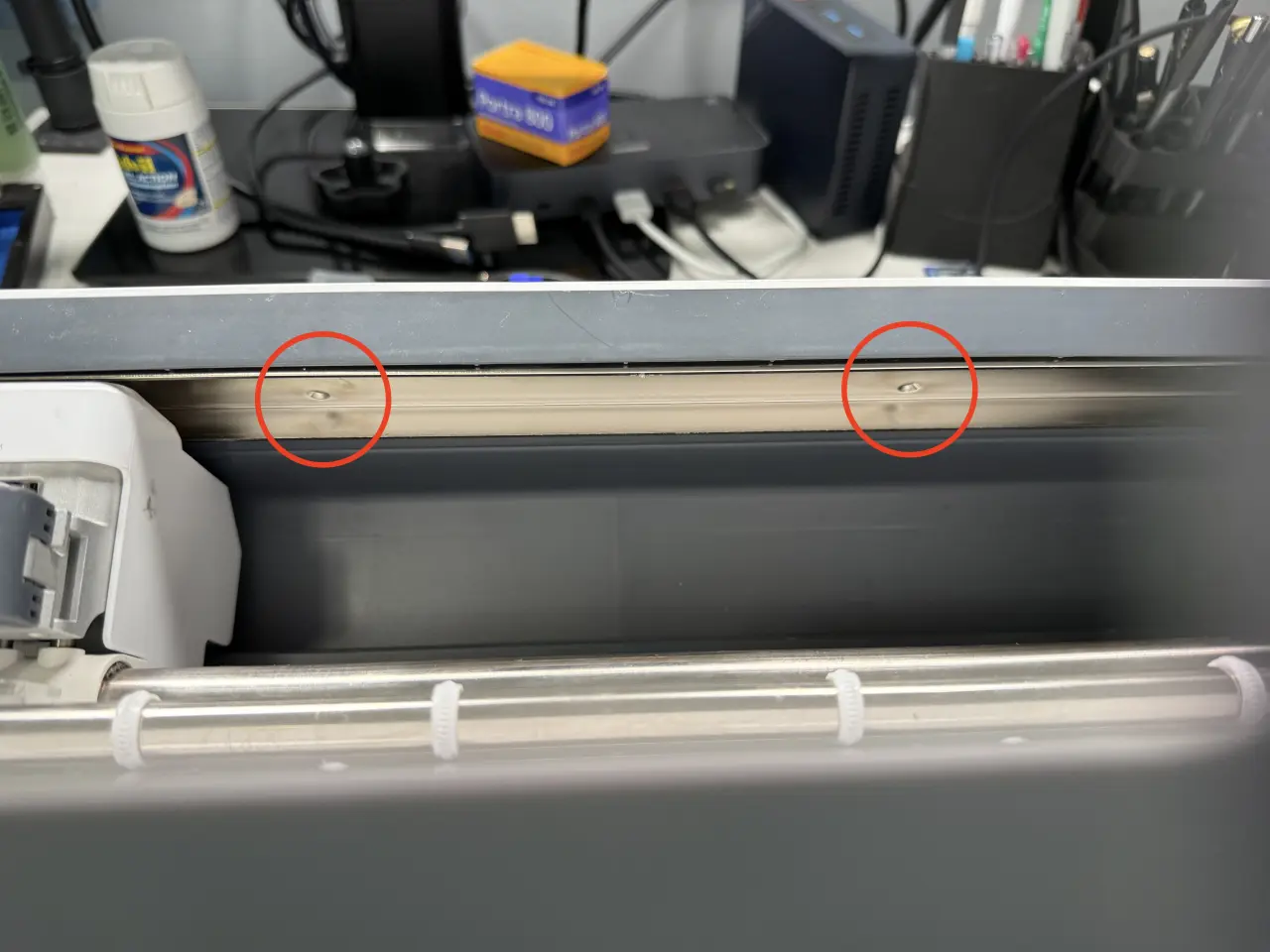 Image of the interior screws